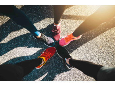 "Стопа атлета" - проблема людей с высокой нагрузкой на стопы и ношением закрытой обуви (спортсменов, военных и других).